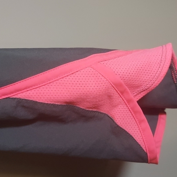 Under Armour heat gear Shorts Size M - Picture 5 of 6